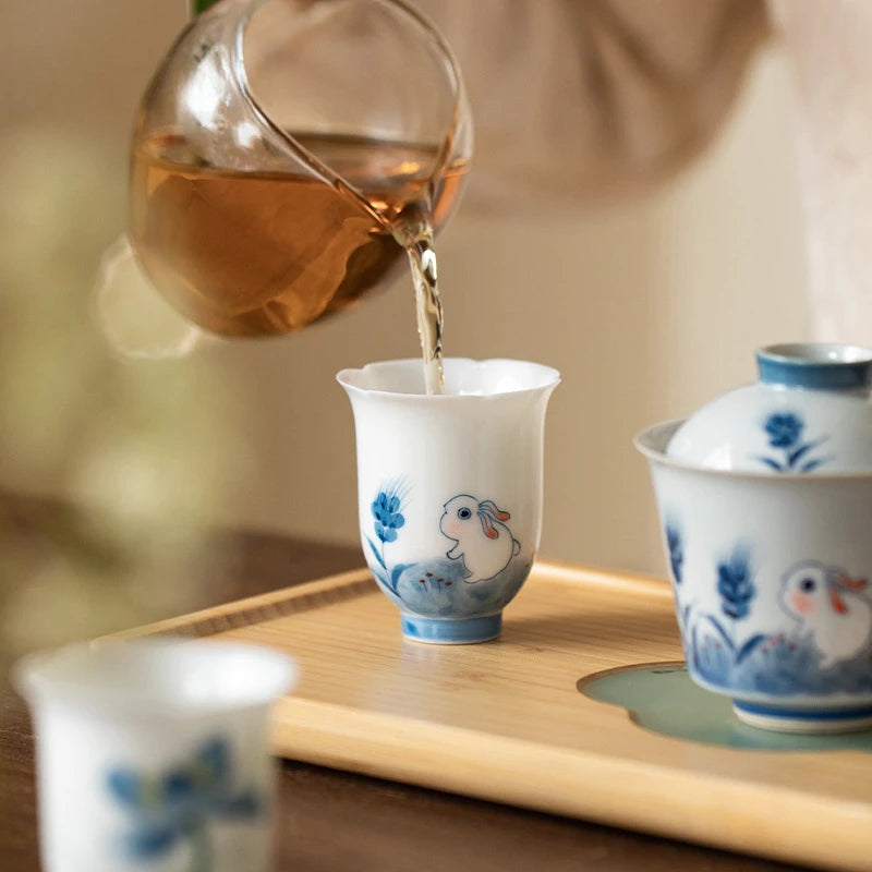 2pc/set Pure Hand Painted Magnolia Ceramic Tea Cup Scholar Female Smell Cup Small Fragrance Master Mug Kung Fu Tea Set Gift 50ml