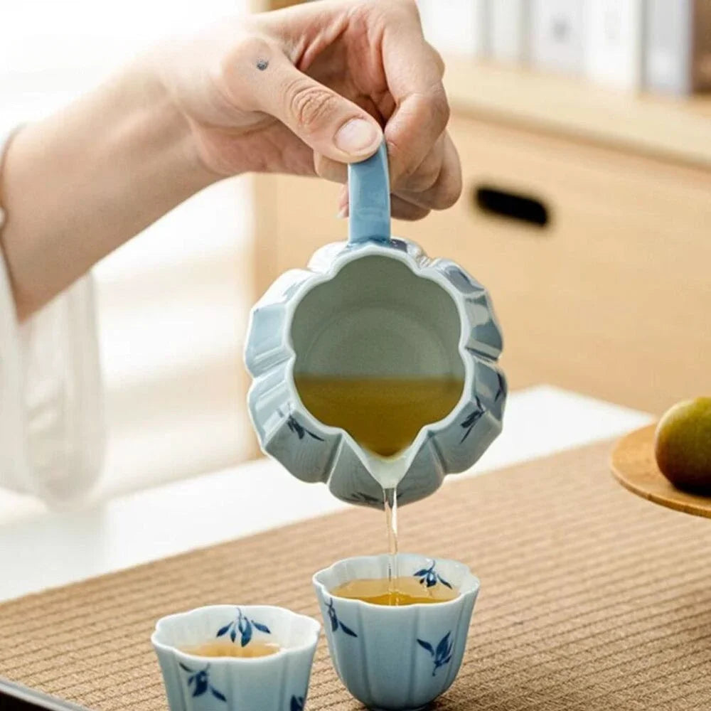 2pc/set Sky Blue Glazed Petal Teacup Pure Hand Painted Butterfly Orchid Ceramic Smell Fragrance Cup Small Master Cup Teaset 35ml