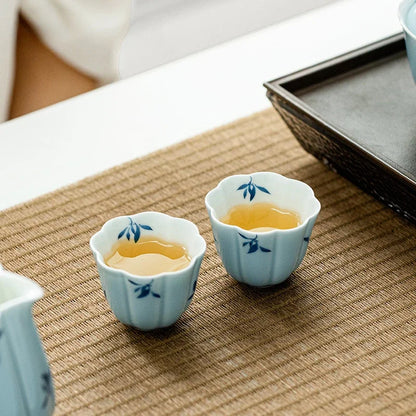 2pc/set Sky Blue Glazed Petal Teacup Pure Hand Painted Butterfly Orchid Ceramic Smell Fragrance Cup Small Master Cup Teaset 35ml