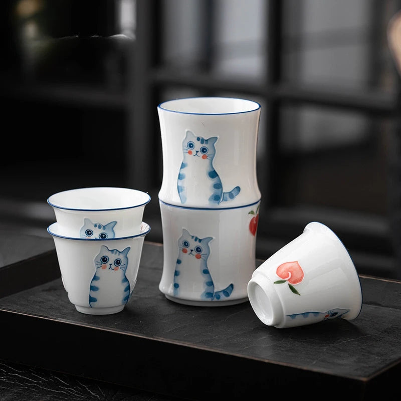 2pcs/et Hand Painted Cute Cat Ceramic Teacup Cute Cup Fragrance Cup Smelling Cup Bamboo Joint Master Cup Chinese Teaset Ornament