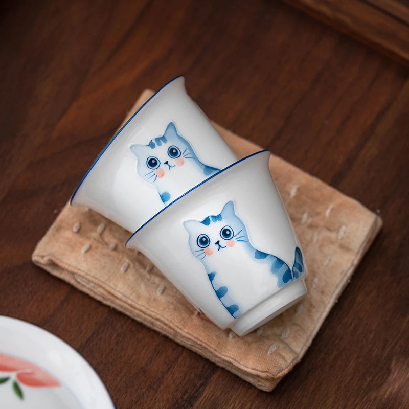 2pcs/et Hand Painted Cute Cat Ceramic Teacup Cute Cup Fragrance Cup Smelling Cup Bamboo Joint Master Cup Chinese Teaset Ornament