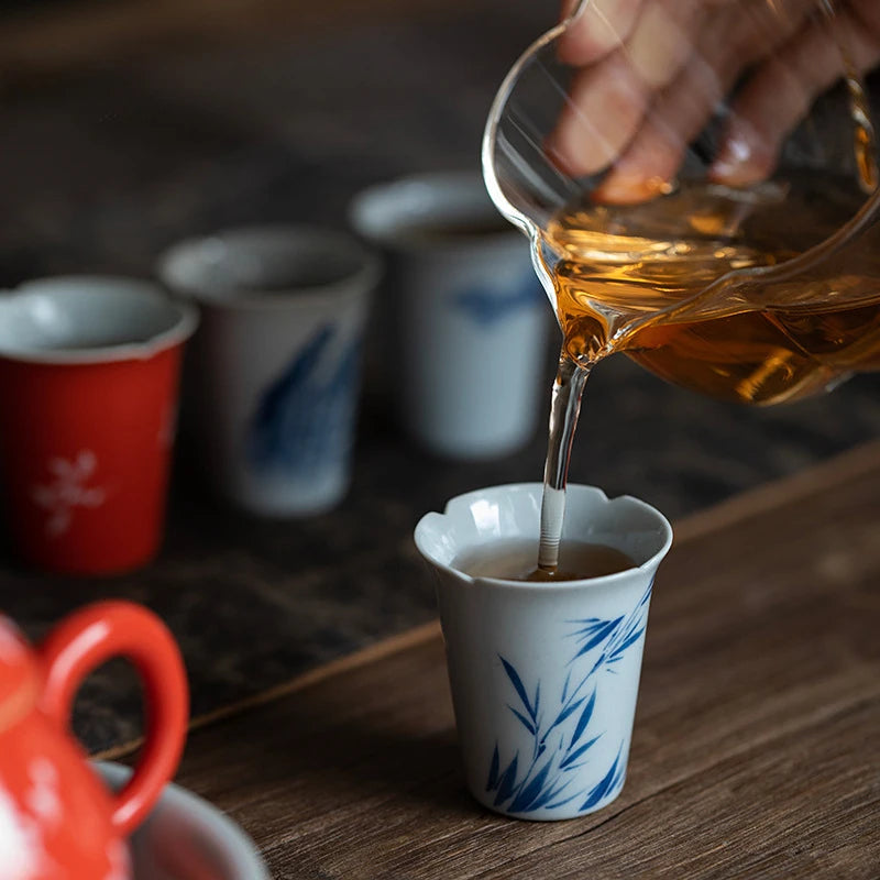 30ml Boutique Pure Hand-painted Plum Orchid Art Ceramic Tea Cup Tea-tasting Single Master Cup Kung Fu Tea Set Samll Smelling Cup
