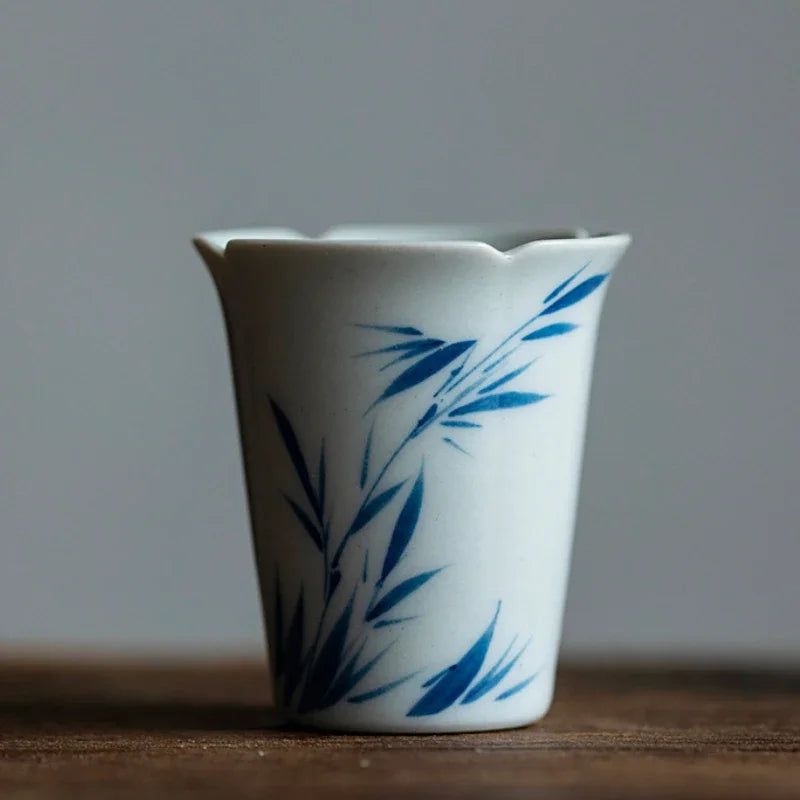 30ml Boutique Pure Hand-painted Plum Orchid Art Ceramic Tea Cup Tea-tasting Single Master Cup Kung Fu Tea Set Samll Smelling Cup