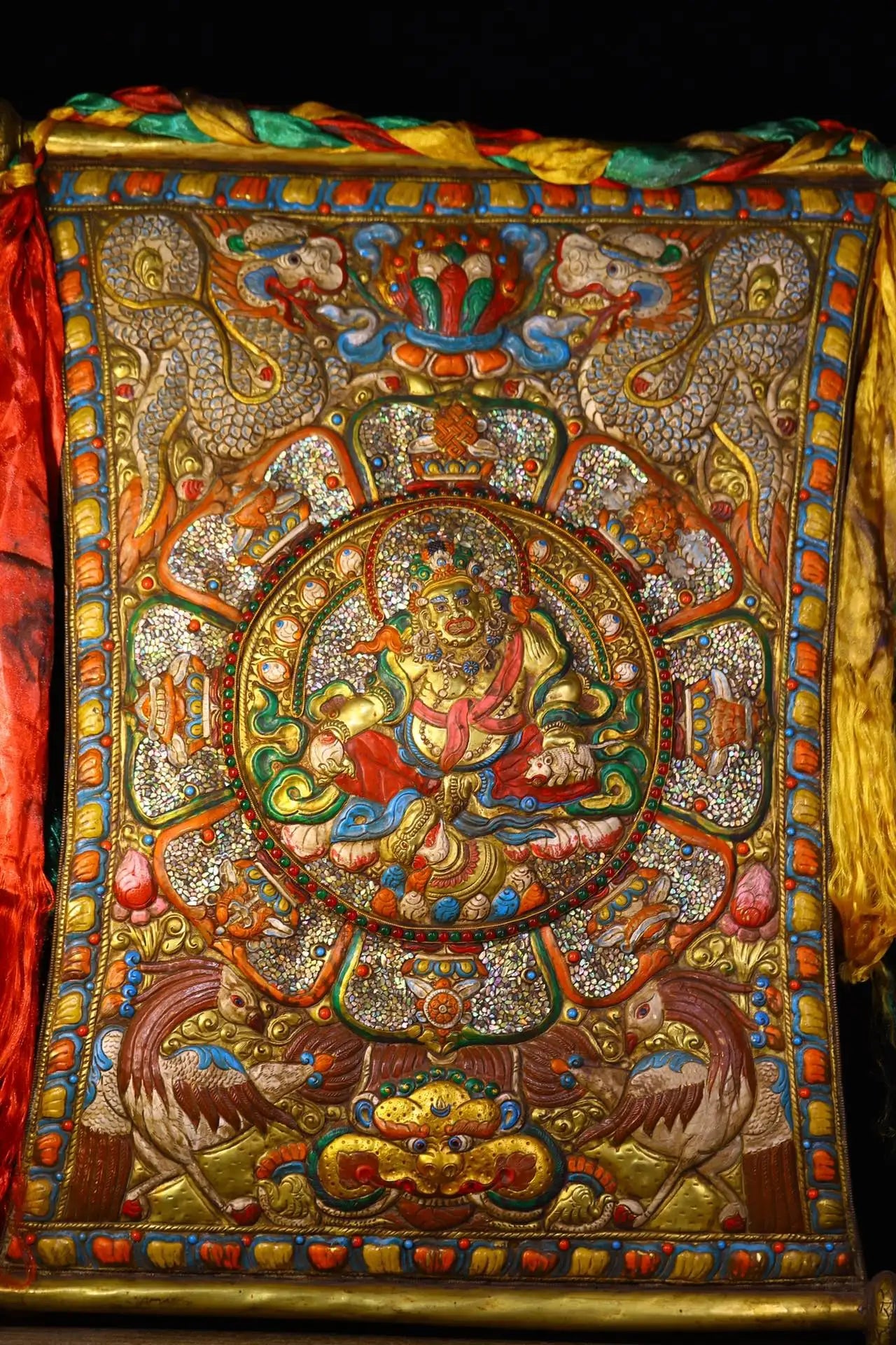 32”Tibetan Temple Collectio Old Bronze Painted Mosaic Gem gZi Beads Shell Yellow Jambhala Buddha Thangka Worship Hall Town house