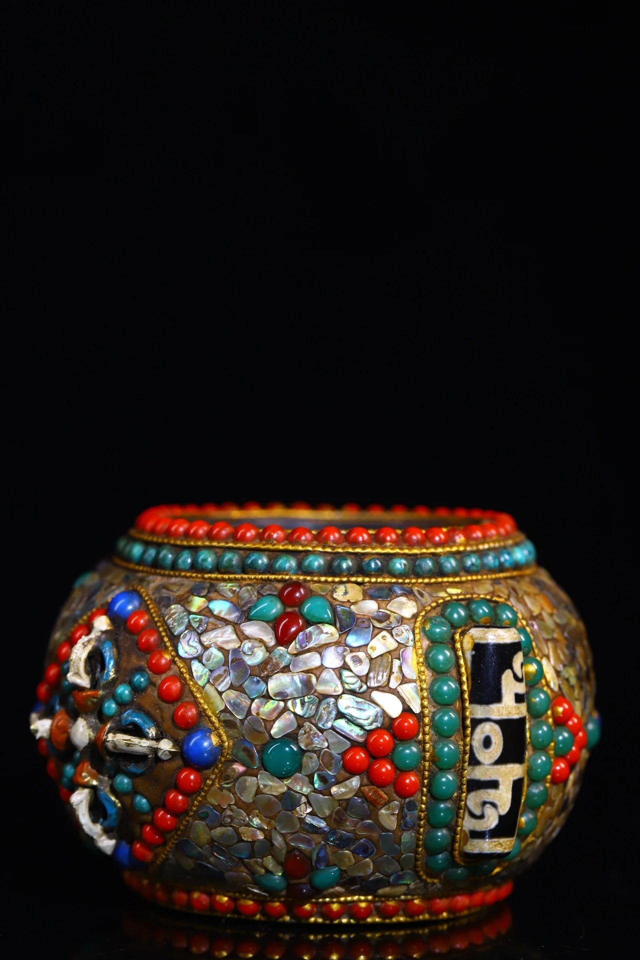 4"Tibetan Temple Collection Old Natural Meteorite Mosaic Gem gZi Beads Shell Treasure pot storage tank ashtray Amulet Dharma