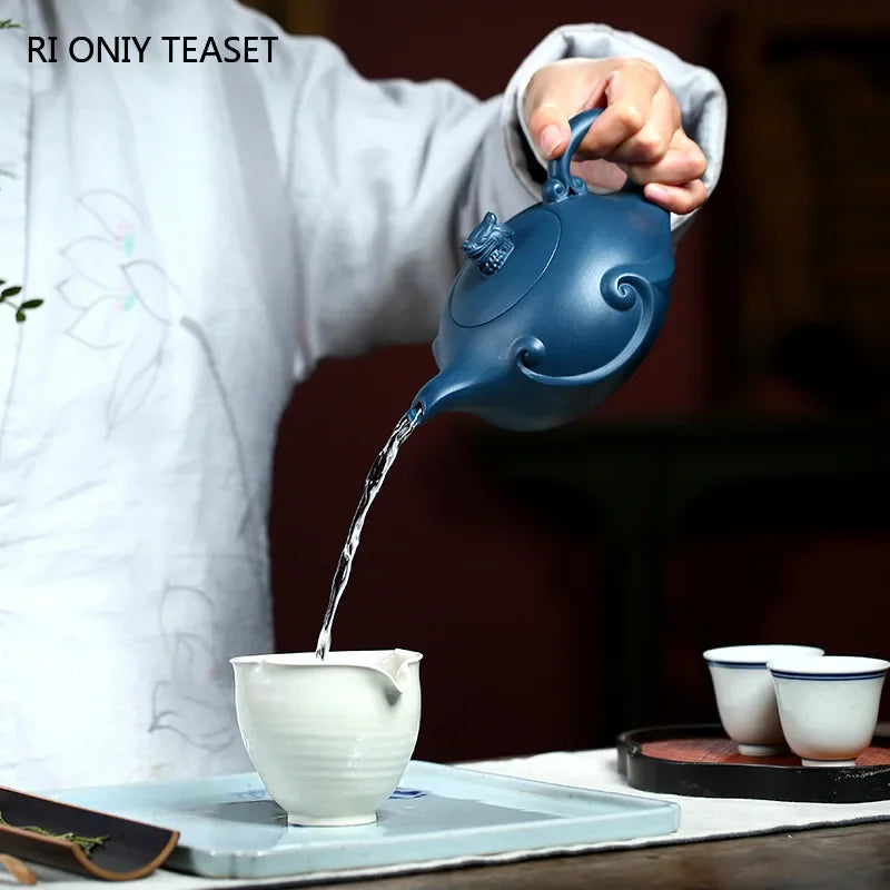 410ml Chinese Yixing Purple Clay Teapots Boutique Tea Pot Handmade Raw Ore Azure Mud Kettle Customized Zisha Tea Set Drinkware