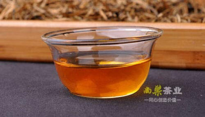 Top Grade Wild Yunnan Dianhong Gold Needle Honey Dian Hong Golden Yunnan Black Tea