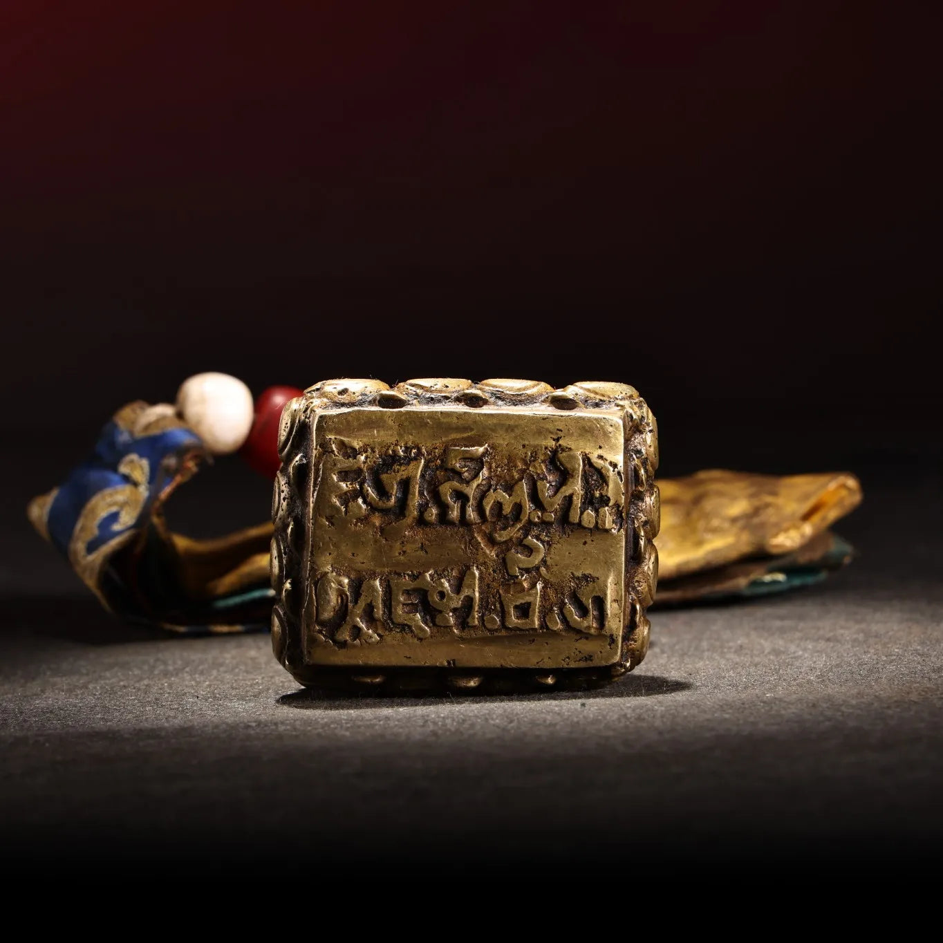 5"Tibetan Temple Collection Old Bronze Animal Pattern Buddha Seal Six Character Proverbs Pendant Amulet Dharma Worship Hall