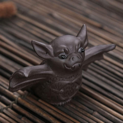 Yardwe Tea Pet Adornment 2pcs Chinese Zisha Tea Pet Bat Figurine Kung Fu Tea Pet Feng Shui Animal Decoration Attract Wealth Tea Pet for Tea Tray Tea Ceremony Accessories Bat Desktop Ornament