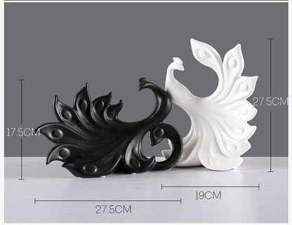 Figurin Statues for Home Decor Peacock Open Screen Ceramic Art Decoration Creative Animal Statue Good Life Home Decoration