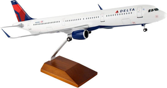 Daron Skymarks Worldwide Trading Delta A321 1/100 Wood Stand & Gear Airplane Model