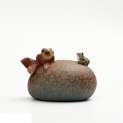 China Yixing Zisha Tea Pet Clay Water Squirting Tea Play Frog Fish Home Ornament