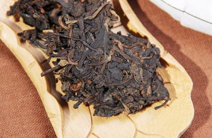 2017, 500g lao tong zhi Shen shan Shu Old Tree Puer Tea Cake Ripe Pu er erh 171