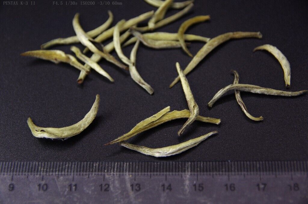 Chinese Baihao YinZhen Fuding Silver Needle White Tea,Famous Bai hao Yin Zhen