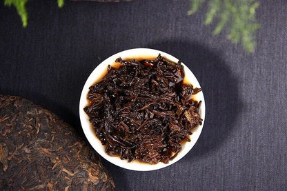 Yunnan Haiwan Tea 2018 China Puer Tea 7578 Old Comrade 181 Ripe Pu Erh Cake,357g