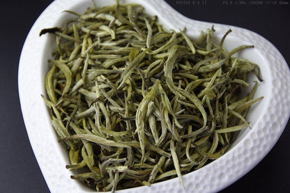 Chinese Baihao YinZhen Fuding Silver Needle White Tea,Famous Bai hao Yin Zhen