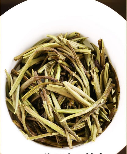 2020 Bai Hao Yin Zhen Silver Needle White Tea cake,Fujian XIN YI HAO beeng,10 oz