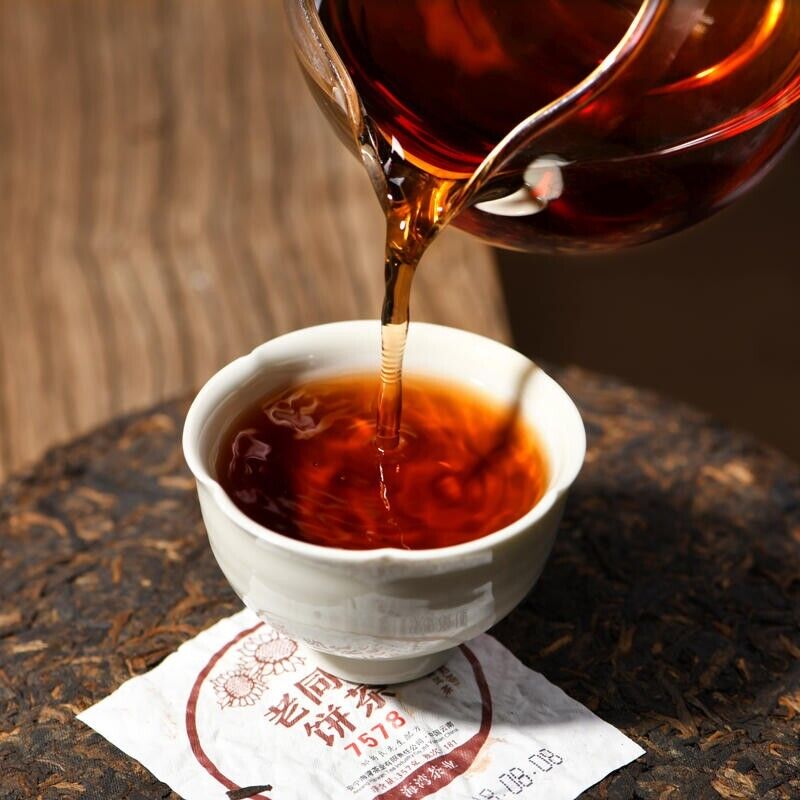 Yunnan Haiwan Tea 2018 China Puer Tea 7578 Old Comrade 181 Ripe Pu Erh Cake,357g