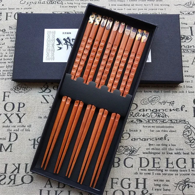 5Pairs/Lot Japanese Wooden Chopsticks Hand-Carved Tortoise Shell Red Sandalwood Chopsticks Crafts Kitchen Tableware Set Gift