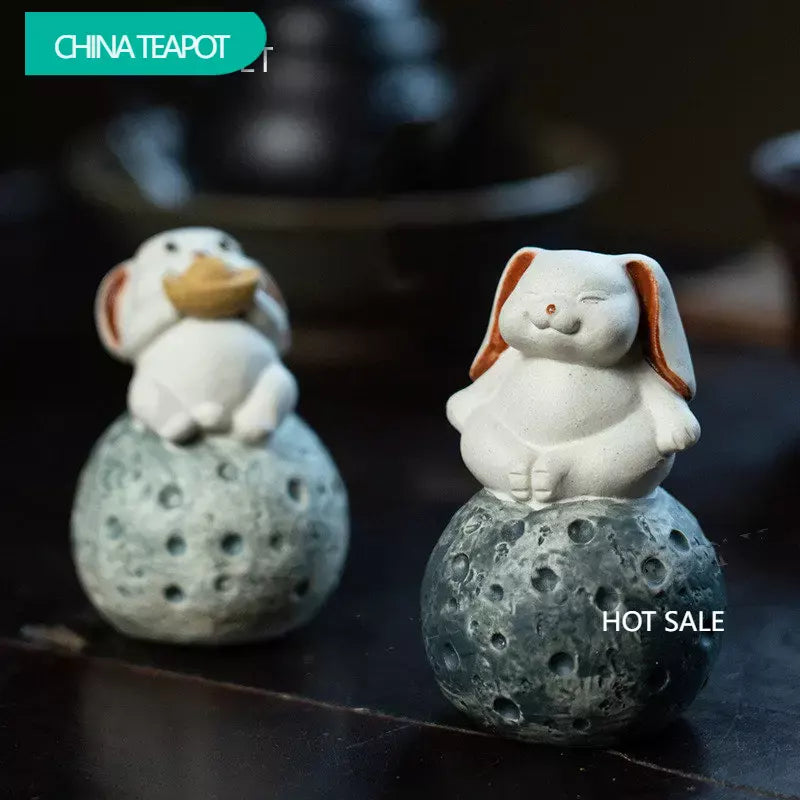 Chinese Yixing Handmade Sculpture Purple Clay Tea Pet Moon Rabbit Model Ornaments Tea Figurine Crafts Zisha Tea Set Decoration