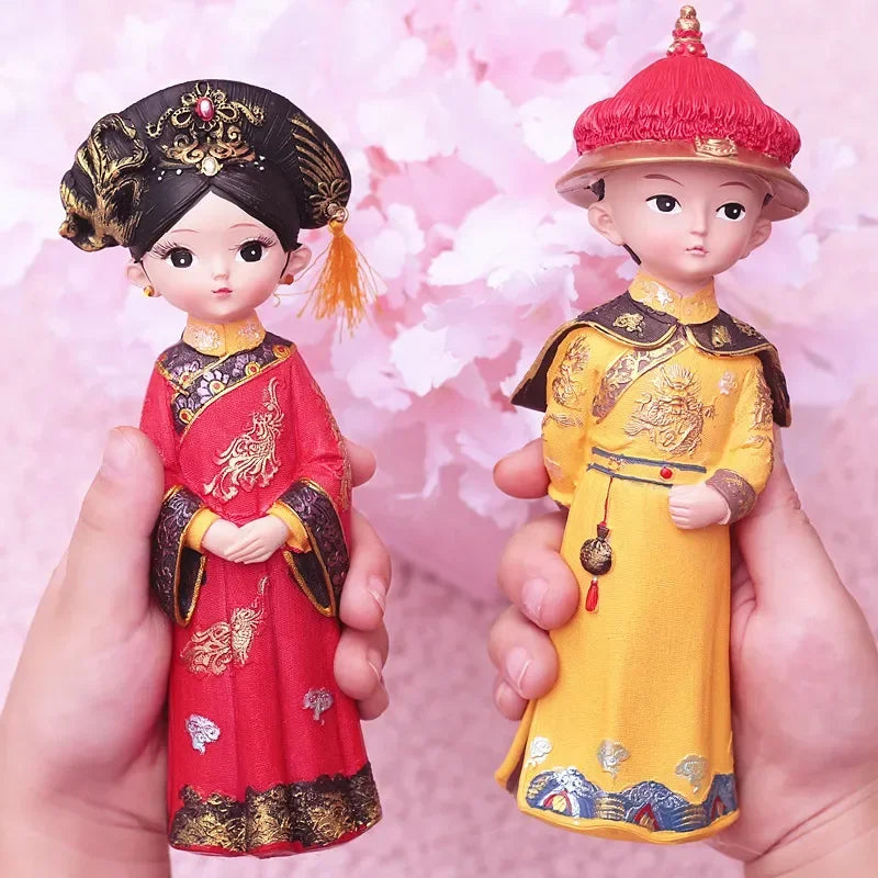 6.5 Inch Chinese Emperor Empress Figurine Resin Queen Ornament Traditional Costume Home Decoration Cake Topper Miniature