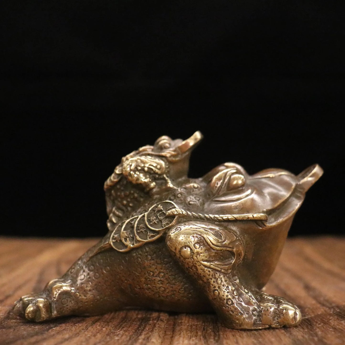 6"Tibetan Temple Collection Old Brass mother and child golden toad Gather fortune wealth ornament Town house Exorcism