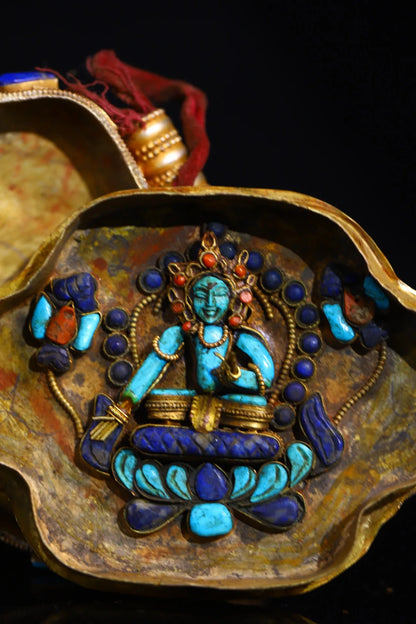 6"Tibetan Temple Collection Old Tibetan silver Mosaic Gem Red Tara Green Tara Gawu Box Buddhist Niche Town house Exorcism