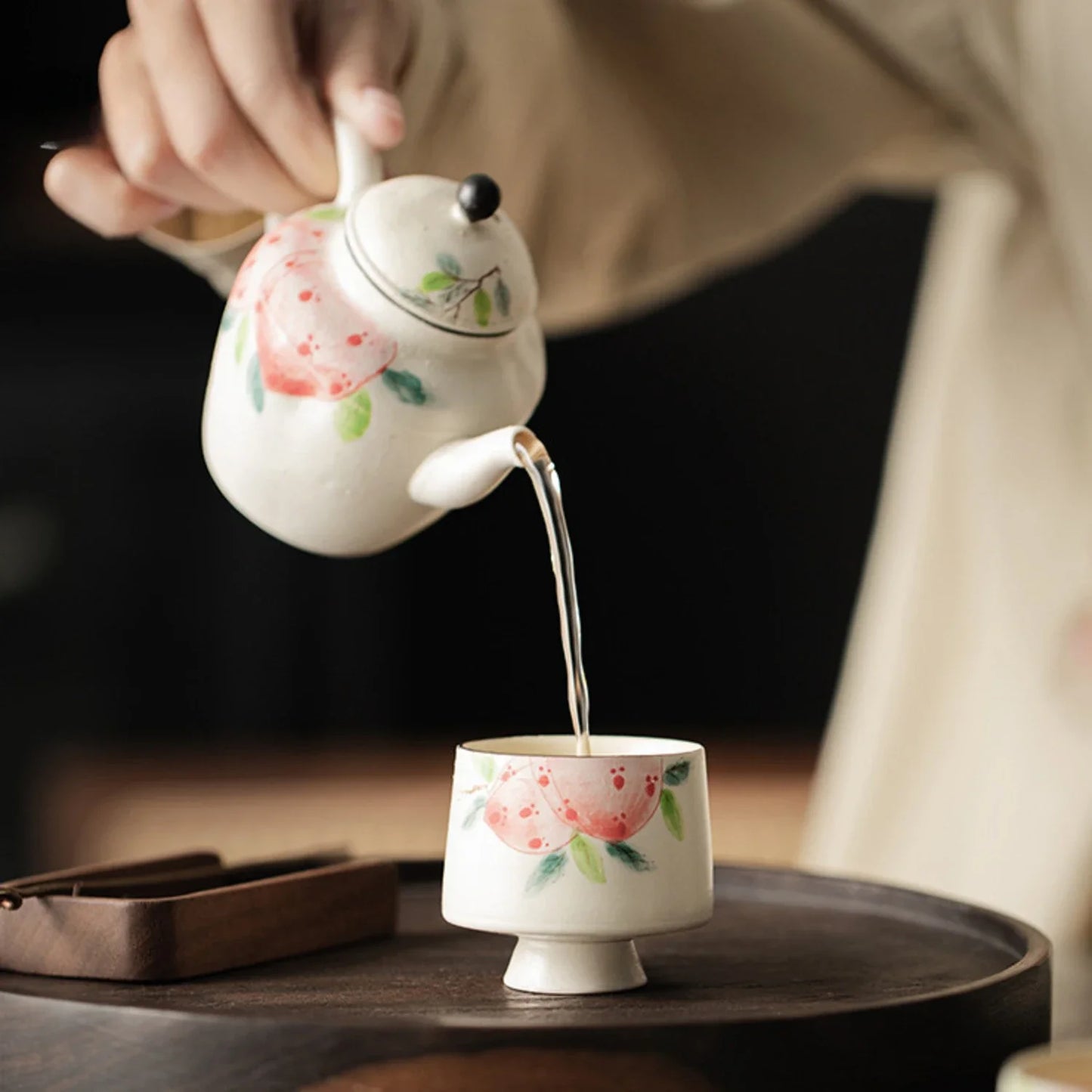 60ml Ceramic High Foot Master Cup Hand Painted Pink Peach Tea Cup Handmade Boutique Sample Personal Crescent Cup Kung Fu Teaset