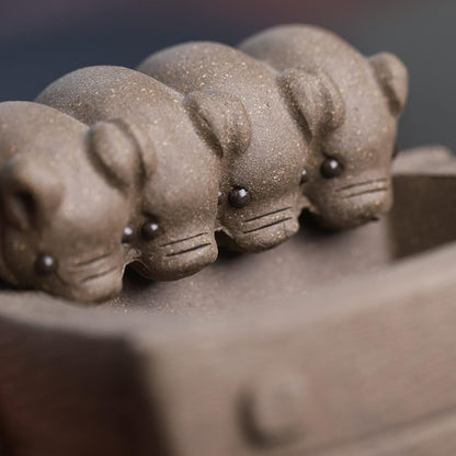 SILINE Yixing Clay Tea Pet,Cute Pigs Statues Animal Figurine Planter Pot,Gongfu Tea Tray Accessories Ornament