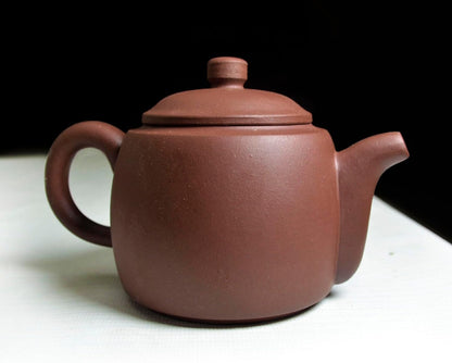 Yxhupot Teapot 9oz/270cc Large Capacity Chinese Clay Pots Zisha Infuser for Loose Tea Hand-carved