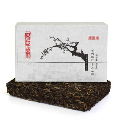 2011 年 250 克云南梦库冰岛地区古树 Pu Erh Puer puerh 原砖茶