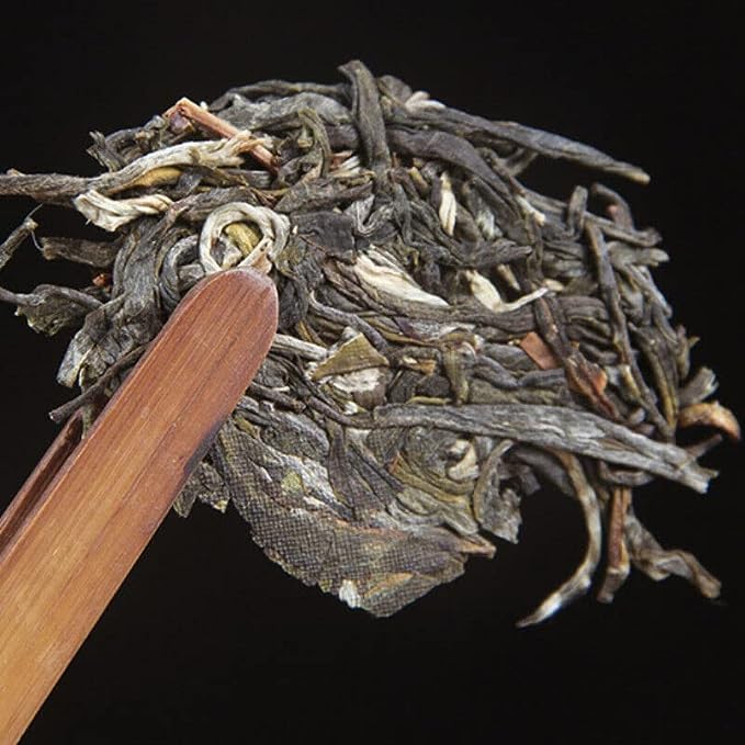 Old Ancient Tree Pressed Pu'er Tea Yunnan Menghai Raw Tea Cake 100g
