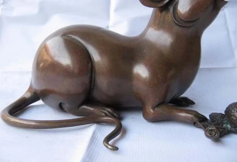 7 Chinese superb Pure Red Bronze Copper Carved lovely mouse Eat pinecone Statue