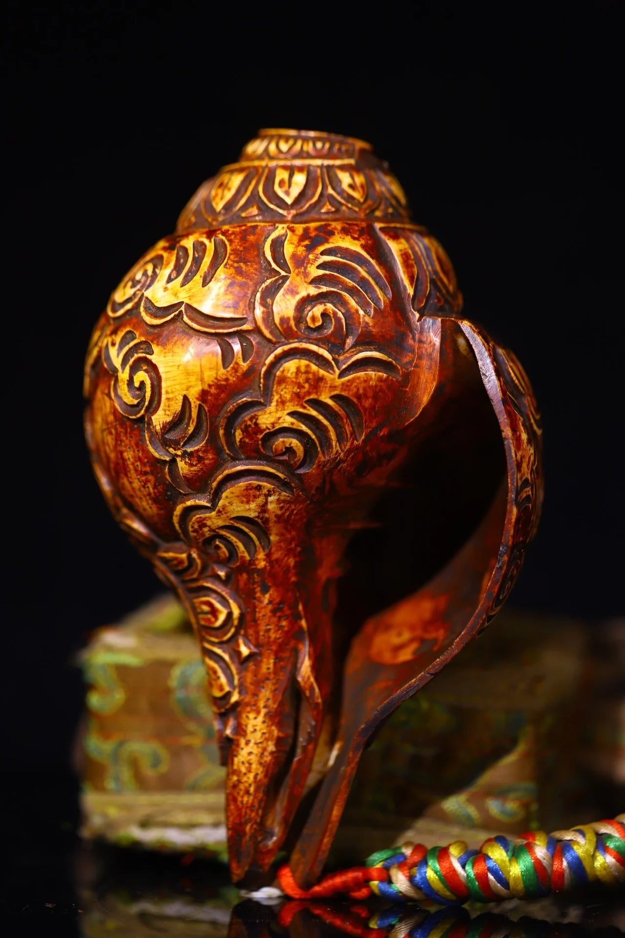 7"Tibetan Temple Collection Old Natural Conch Cinnabar Four armed Guanyin Buddha Conch Pendant Amulet Worship Hall Town house