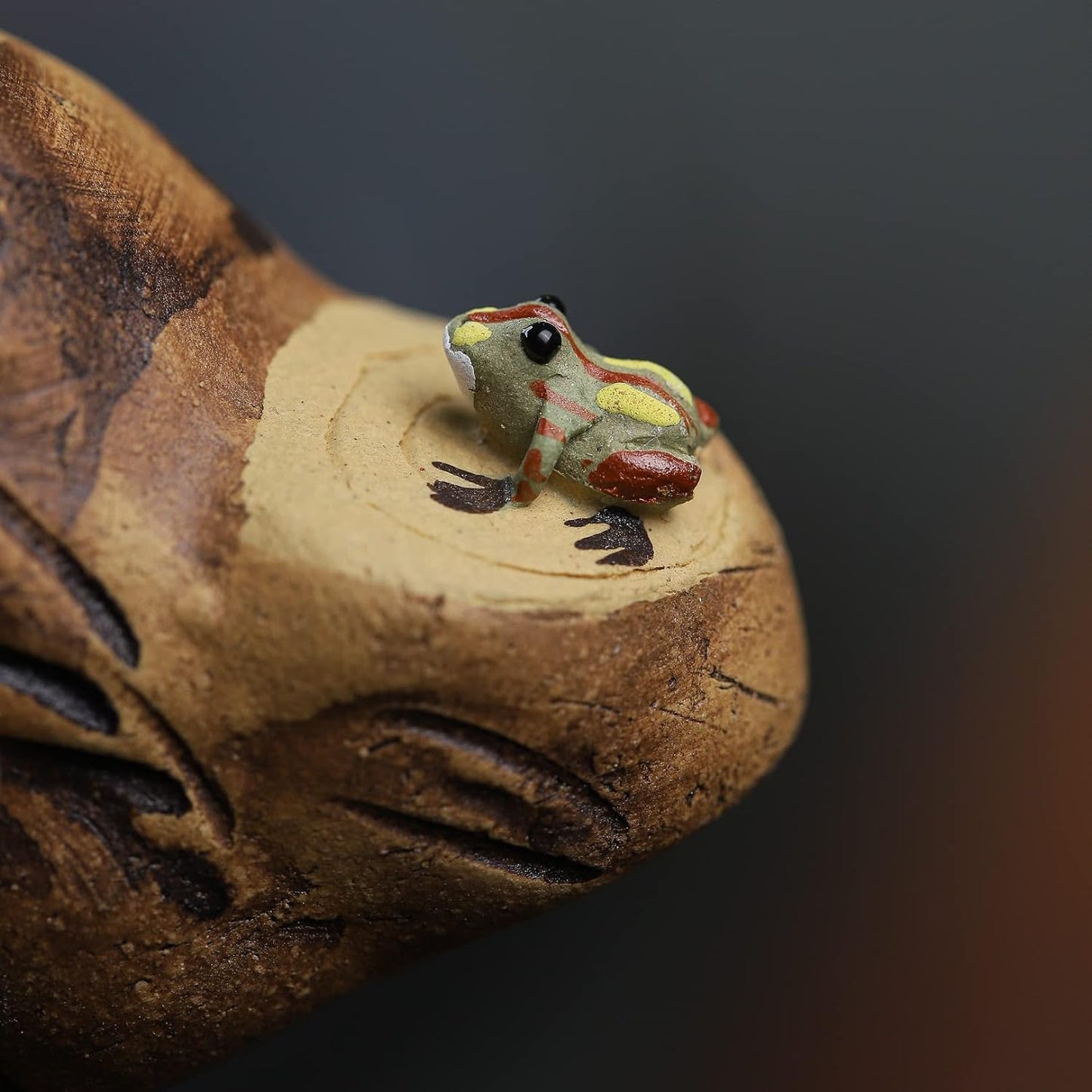 SILINE Yixing Zisha Lid Stand Tea Pet - Water Spray Frog,Handmade Clay Animal Figurine,Tea Tray Accessories Ornament (Stump Frog)