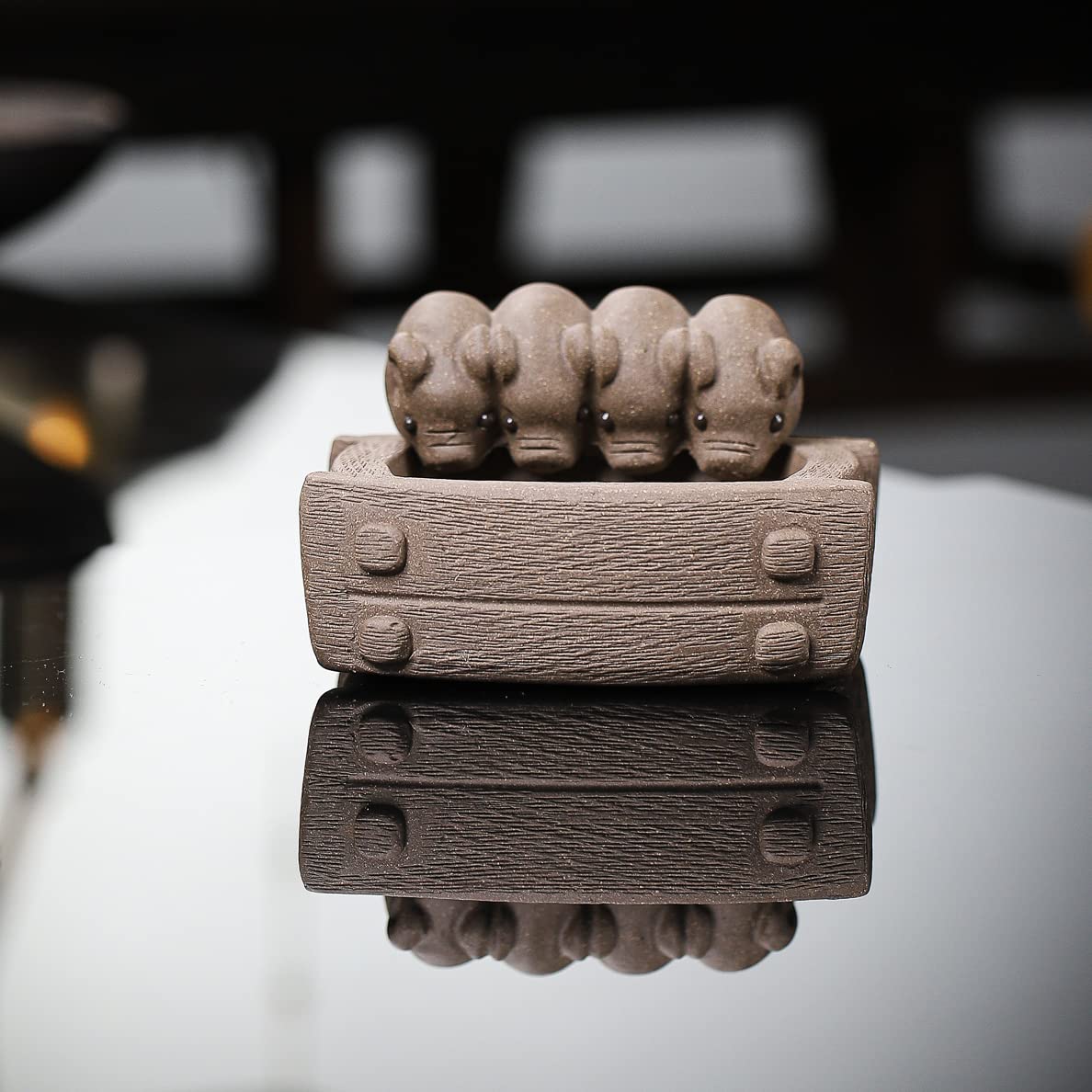 SILINE Yixing Clay Tea Pet,Cute Pigs Statues Animal Figurine Planter Pot,Gongfu Tea Tray Accessories Ornament