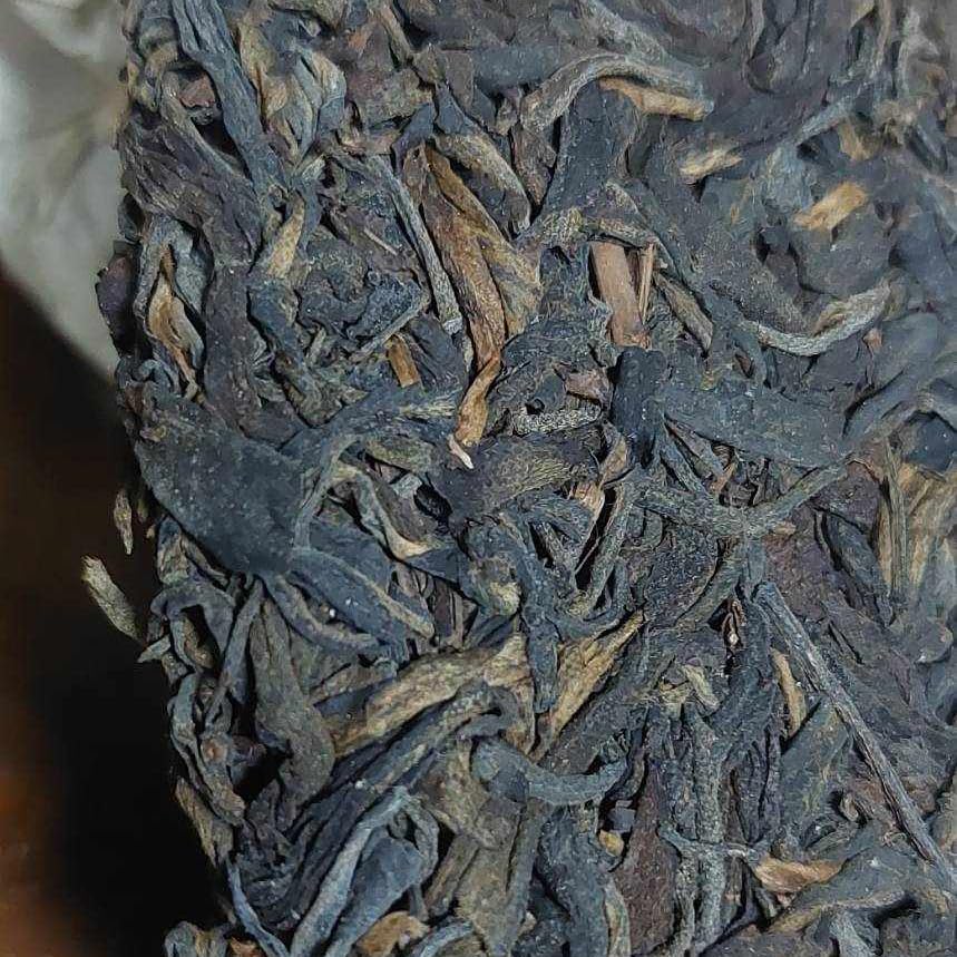 Pu-erh tea,1999,Hong Kong customization Traditional Chinese thick paper 7542,357g,Raw