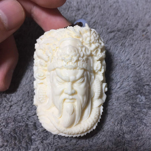 SHUTING2020 Fengshui Guan Yu Statue White God of Wealth Guan Gong Pendant Statue，Modern Art Sculpture，Car Decoration Accessories，Home Decoration Feng Shui Pendant Guan Gong Statue