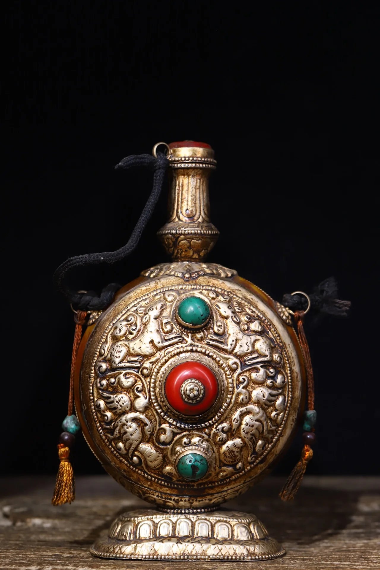 8"Tibetan Temple Collection Old Beeswax Tibetan silver Mosaic Gem Animal Pattern Snuff Bottle Worship Hall Town house Exorcism
