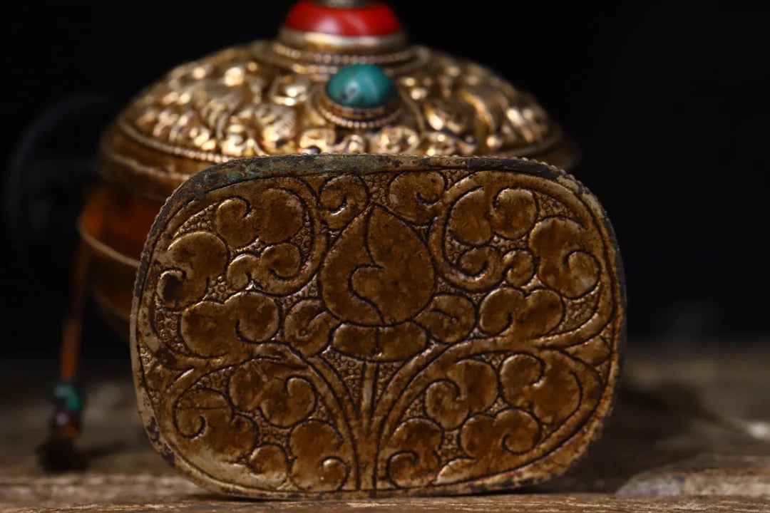 8"Tibetan Temple Collection Old Beeswax Tibetan silver Mosaic Gem Animal Pattern Snuff Bottle Worship Hall Town house Exorcism