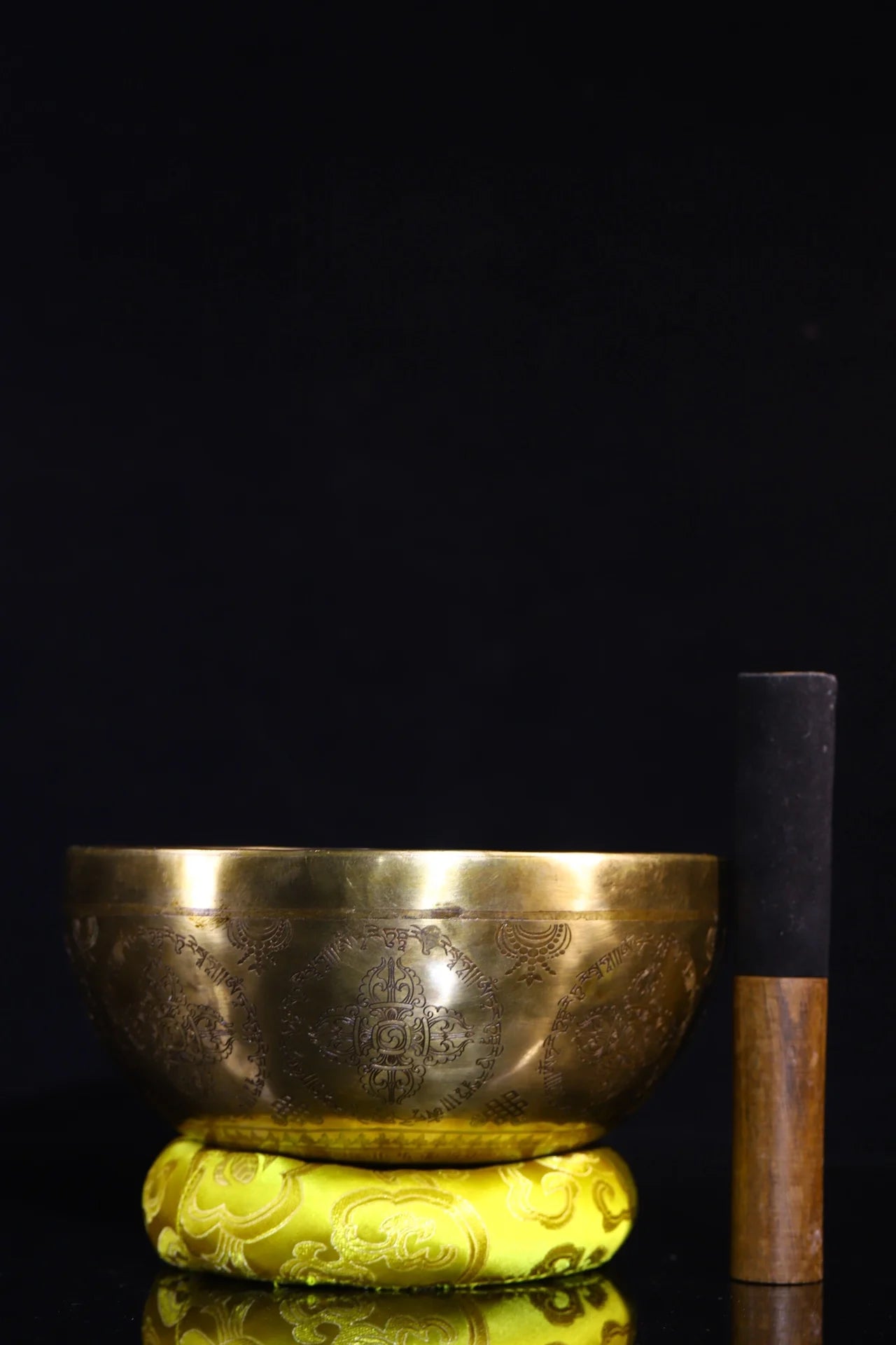 8"Tibetan Temple Collection Old Bronze Gilt Green Tara Bodhisattva Buddha Sound Bowl Prayer Bowl Amulet Dharma Worship Hall