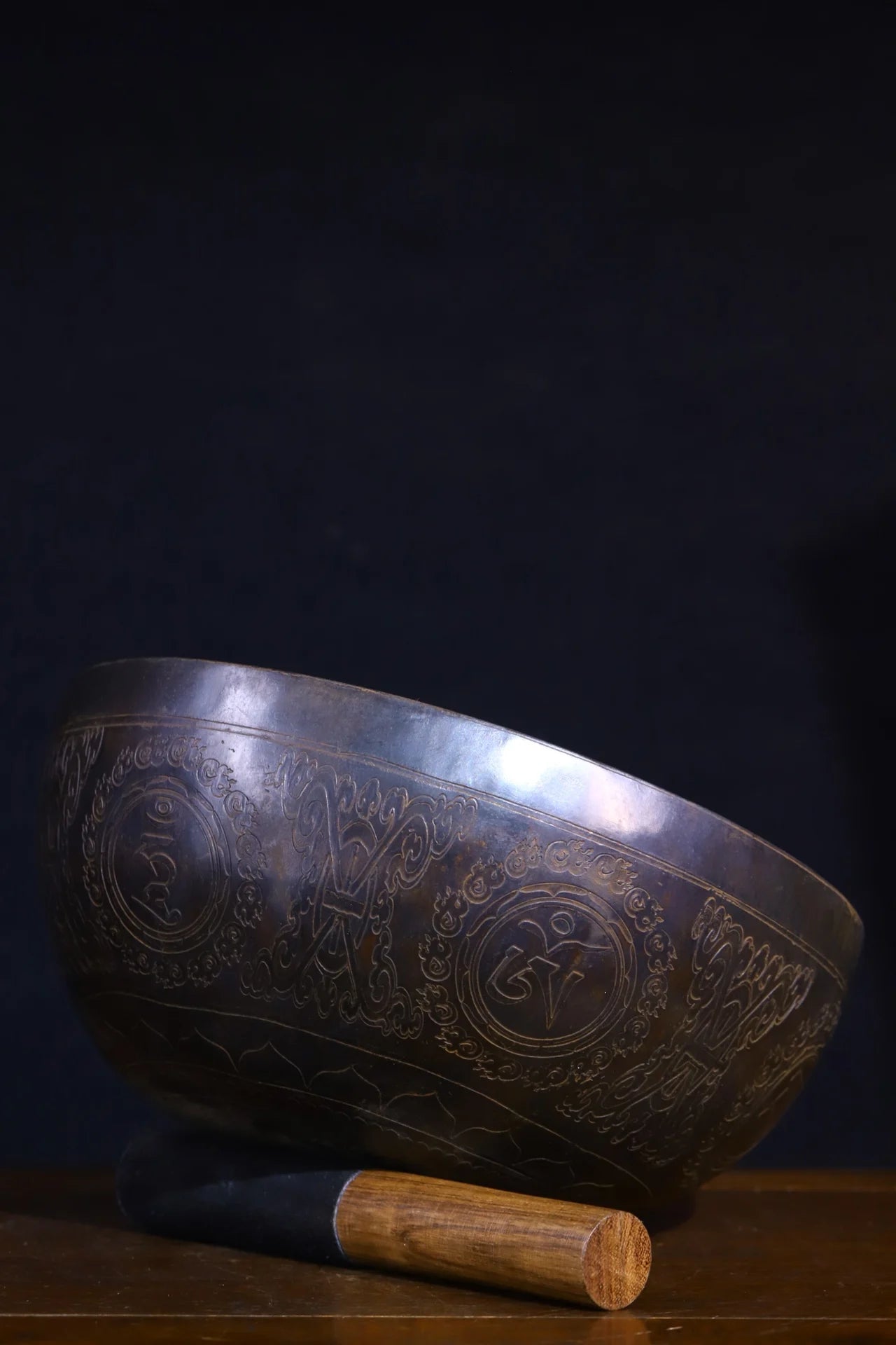 8"Tibetan Temple Collection Old Bronze Tibetan Buddha Padmasambhava Buddha sound bowl offering bowl Buddhist utensils Town hous