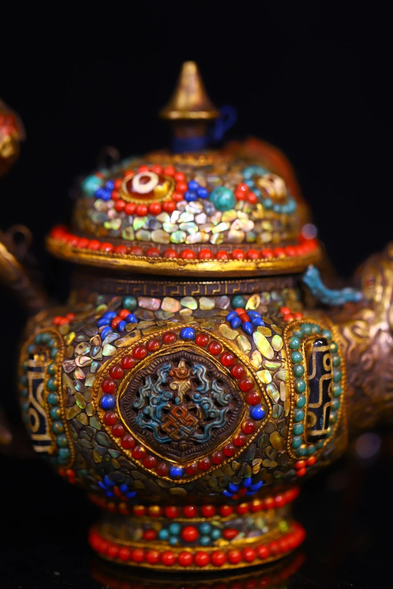 8"Tibetan Temple Collection Old Purple Bronze Painted Mosaic Gem gZi Beads Divine Beast Statue Beast Mouthed Teapot Butter Pot