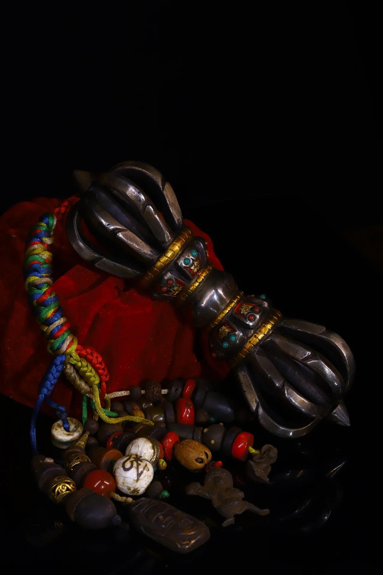 8"Tibetan Temple Collection Old Tiantie Cinnabar Tracing Mosaic Gem Nine Shares Vajra Skull Amulet Dharma Pendant Town House