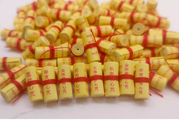 80PCS Wholesale Buddhist supplies 8 BUDDHAS miniature heart mantra Buddhist scriptures Paper roll amulet talisman Temple Abbot