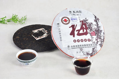 Yunnan Longrun Fermented Pu-erh Tea Cake- Plum Blossom (Year 2011, Fermented)357g
