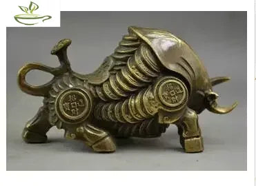 collecting OLD copper Elaborate Old crafts Brass Handwork Copper Whole Body Coin Wealth Lifelike Bullfight Auspicious Statue