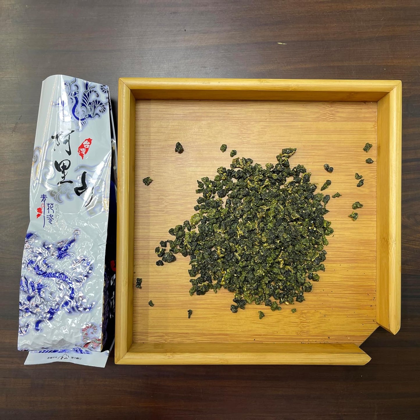 Taiwan unique tea,Chin-Shin-Oolong,Alishan blue and white porcelain,150g*4