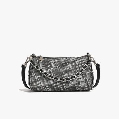 A niche fashion woven chain small square bag with a trendy texture for women's shoulder bags
