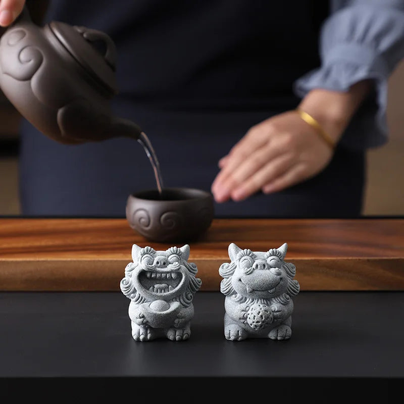 A pair Lucky Stone Lion Statuette Bluestone Carving Chinese mascot Home Room Office Potted Fish Tank Ornaments Free Delivery